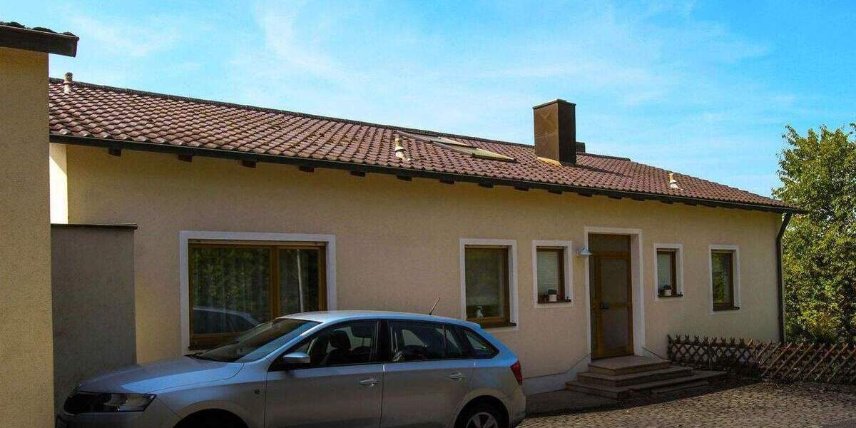 Einfamilienhaus Nittendorf Undorf - 8 Zimmer, 200 m&sup2;, 698.000&euro; | Angebot:24690123