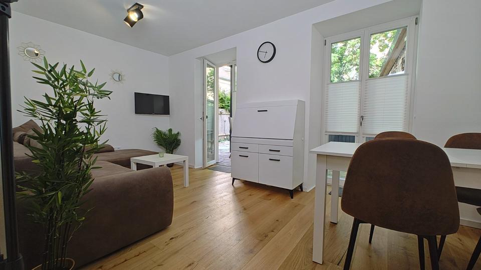 Altstadt - ZENTRAL - Möblierte Wohung auf Zeit 2 zimmer