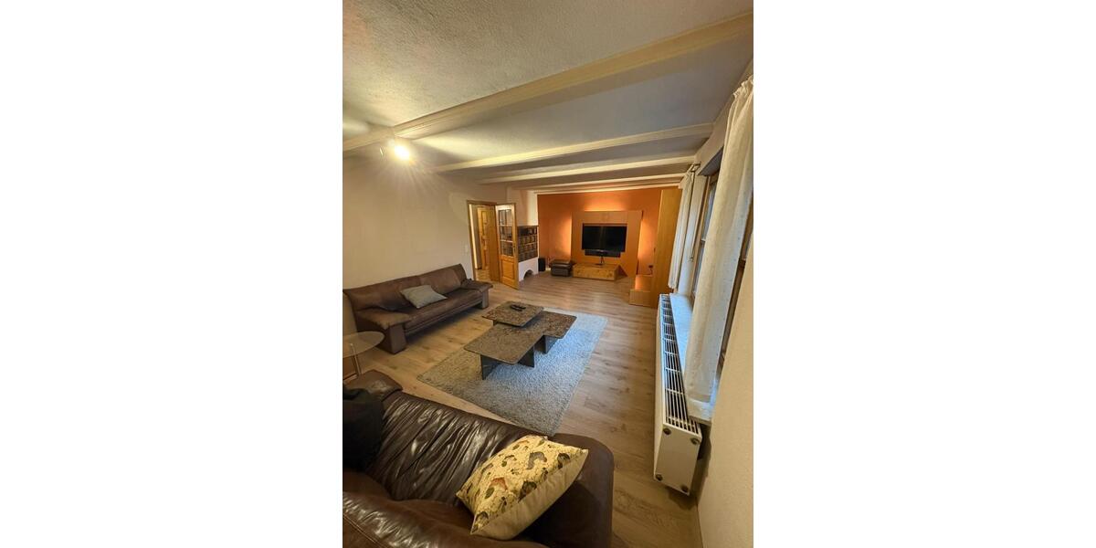 Einfamilienhaus Beratzhausen - 5 Zimmer, 200 m&sup2;, 1.740&euro; | Angebot:27614285