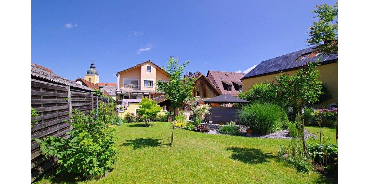 Zentral | Modern | Geräumig Charmantes Zweifamilienhaus mit Traumgarten 1 zimmer