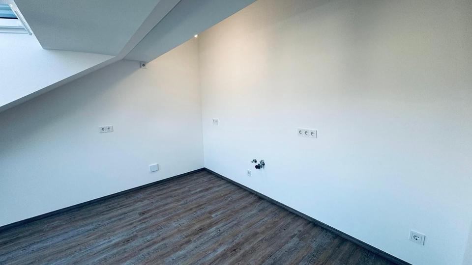 Dachgeschoßwohnung Beratzhausen - 3 Zimmer, 84 m&sup2;, 1.029&euro; | Angebot:24854465