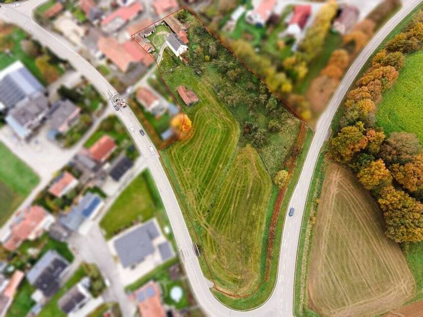 Außergewöhnlich - großes Grundstück (11.524 m2) für Privatpersonen oder Investoren