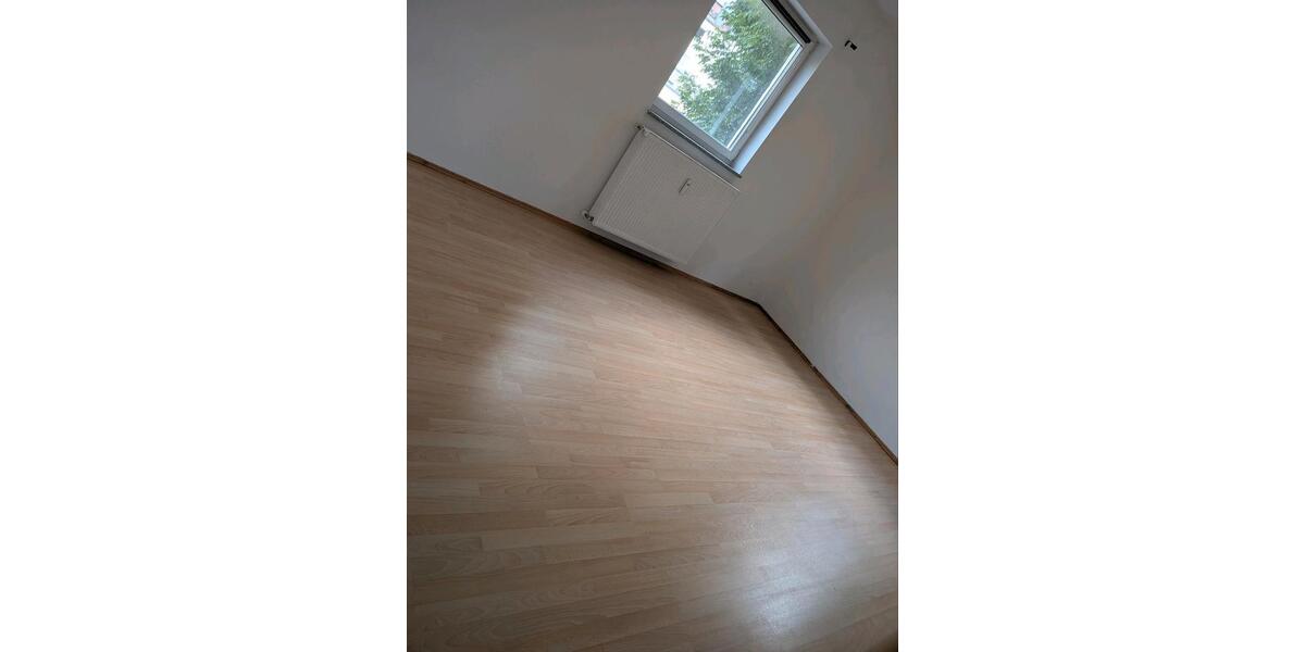 Vermiete 4- Zimmer Wohnung mit Balkon, uninähe 4 zimmer