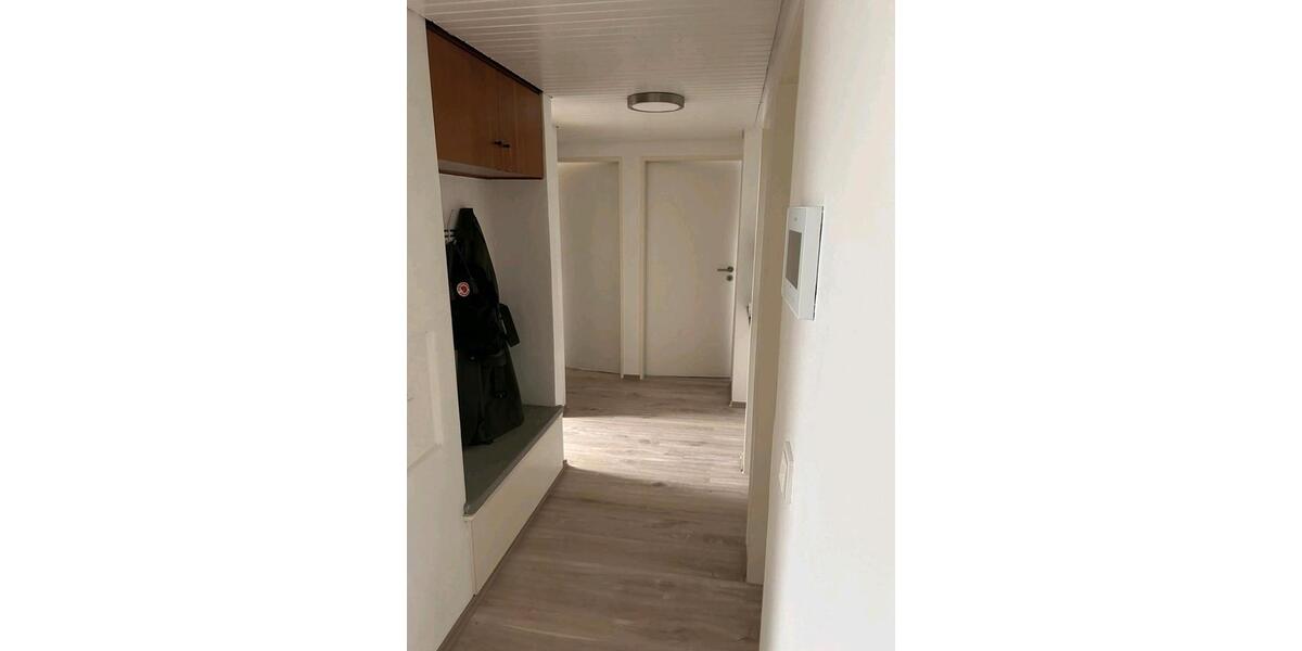 Dachgeschoßwohnung Regensburg Gallingkofen - 3 Zimmer, 45 m&sup2;, 800&euro; | Angebot:25343913