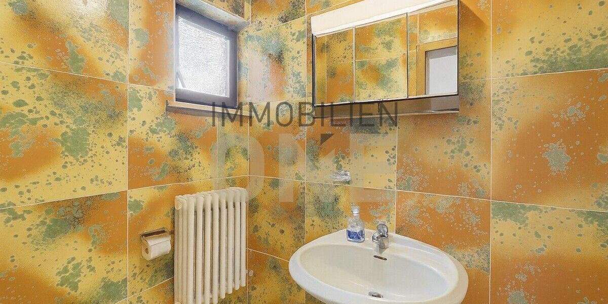 Einfamilienhaus Pfatter - 7 Zimmer, 215 m&sup2;, 335.000&euro; | Angebot:23881724