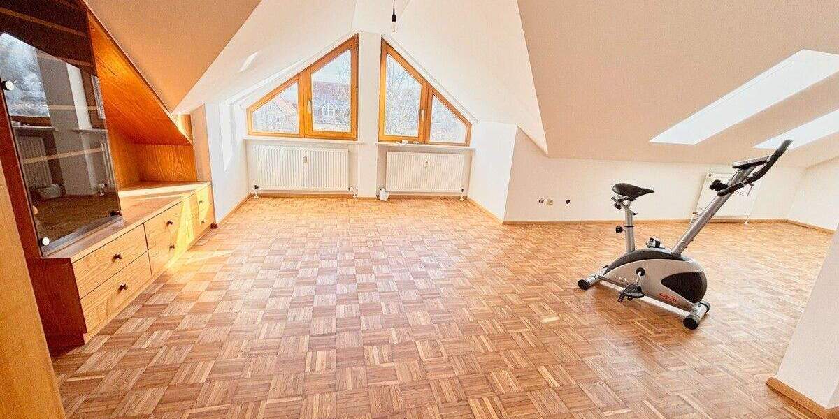 Etagenwohnung Nittendorf - 4 Zimmer, 104 m&sup2;, 299.000&euro; | Angebot:25702721