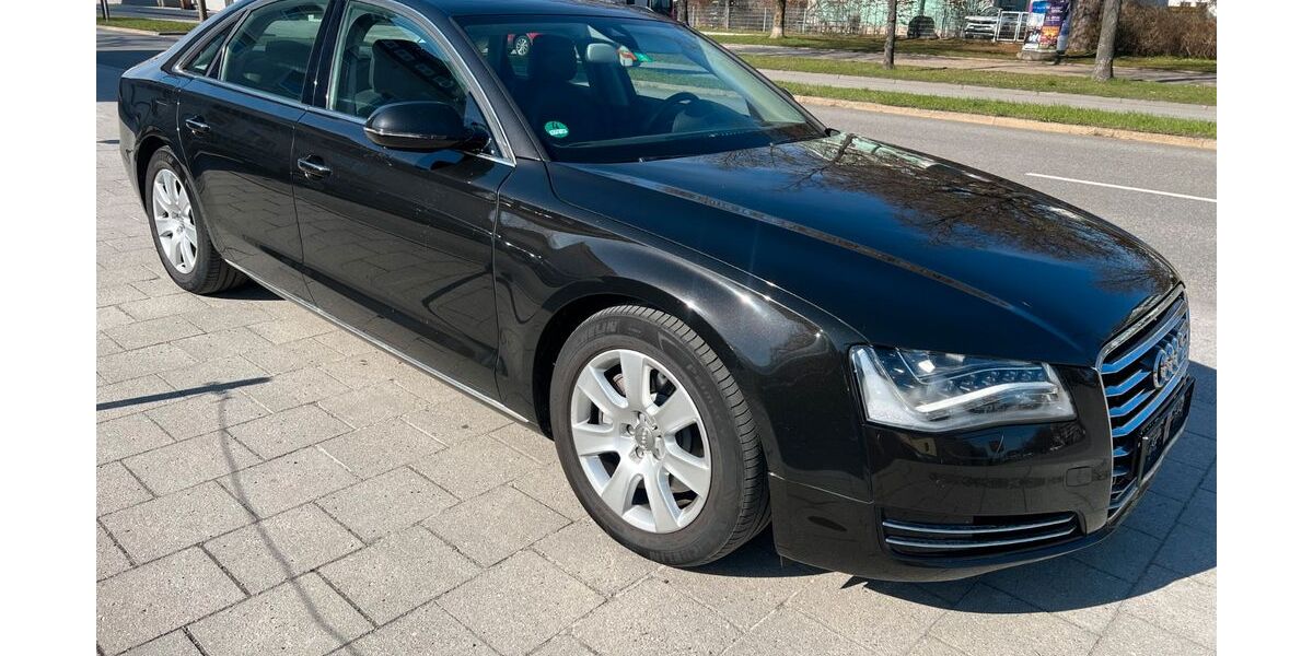 Audi A8 200.000 km 14.200 &euro; Regensburg 93055