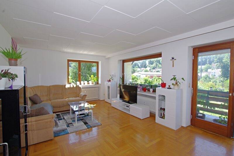 Mehrfamilienhaus, Wohnhaus Nittendorf Undorf - 6 Zimmer, 220 m&sup2;, 990.000&euro; | Angebot:23972768
