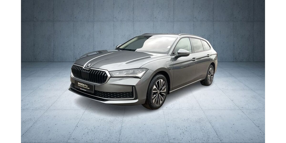 Skoda Superb 9.900 km 44.870 &euro; Neutraubling 93073