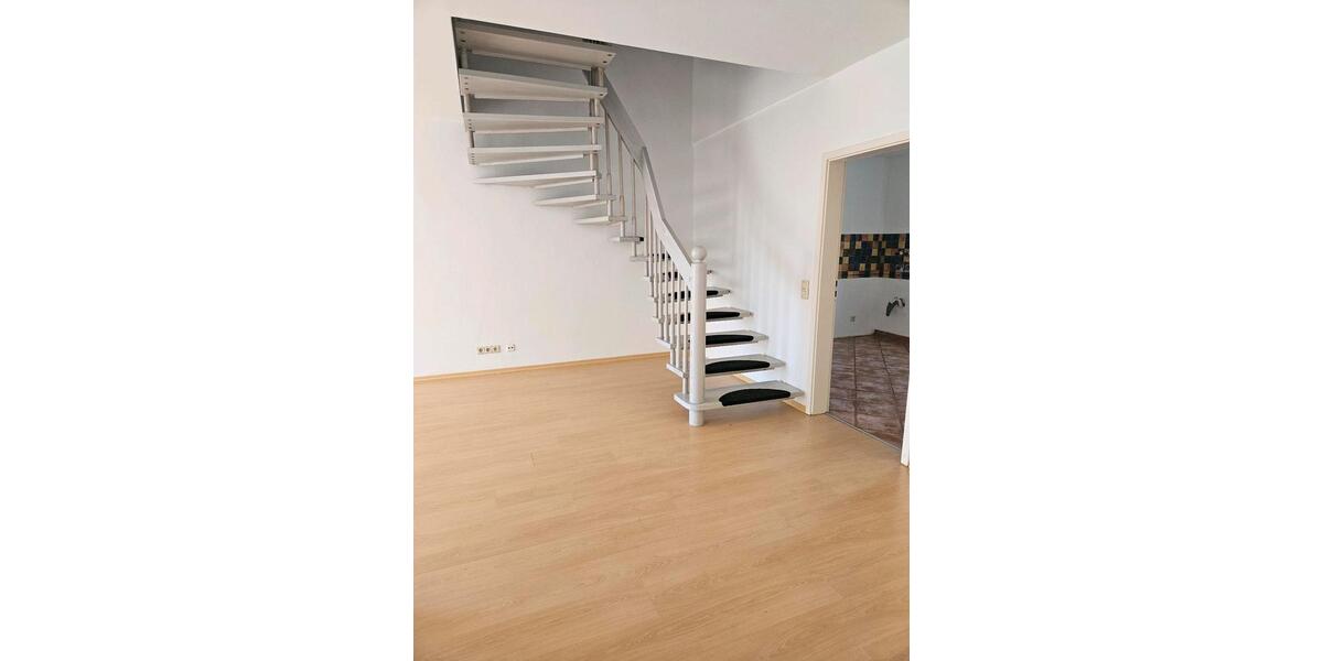 Maisonettenwohnung Thalmassing - 3 Zimmer, 105 m&sup2;, 700&euro; | Angebot:26241910