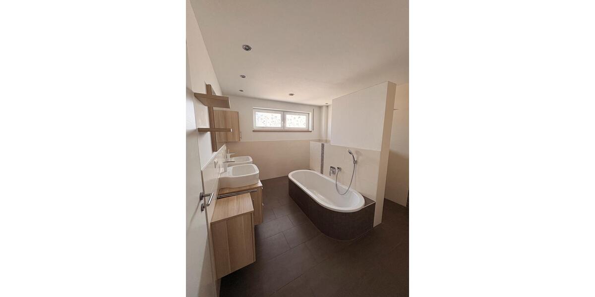 Doppelhaushälfte Aholfing - 4 Zimmer, 140 m&sup2;, 1.480&euro; | Angebot:26343564