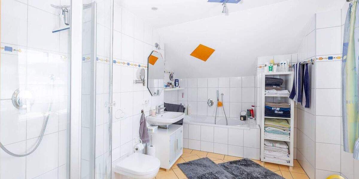 Einfamilienhaus Kelheim - 6 Zimmer, 160 m&sup2;, 550.000&euro; | Angebot:25737539