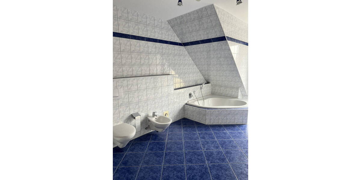 Mehrfamilienhaus, Wohnhaus Beratzhausen - 7 Zimmer, 203 m&sup2;, 695.000&euro; | Angebot:26389895