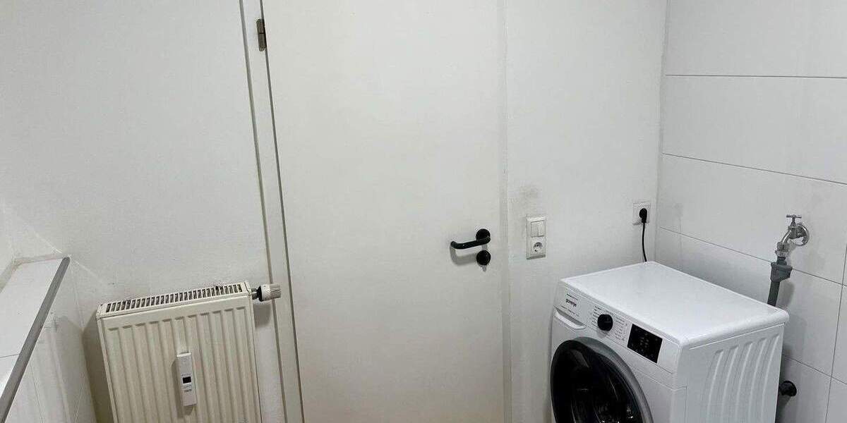 Schöne, modernisierte 2-Zimmer-Wohnung mit zwei Wintergärten - voll möbliert 2 zimmer