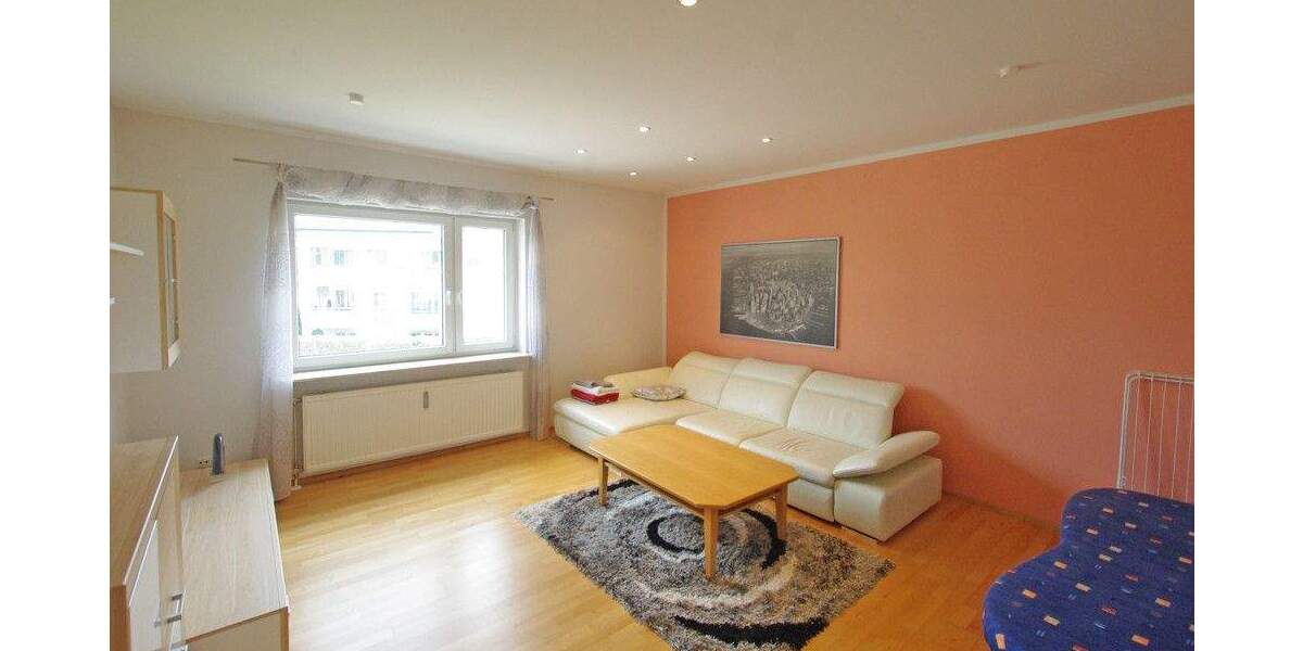 Etagenwohnung Regensburg Ostenviertel - 3 Zimmer, 87 m&sup2;, 790&euro; | Angebot:25775457