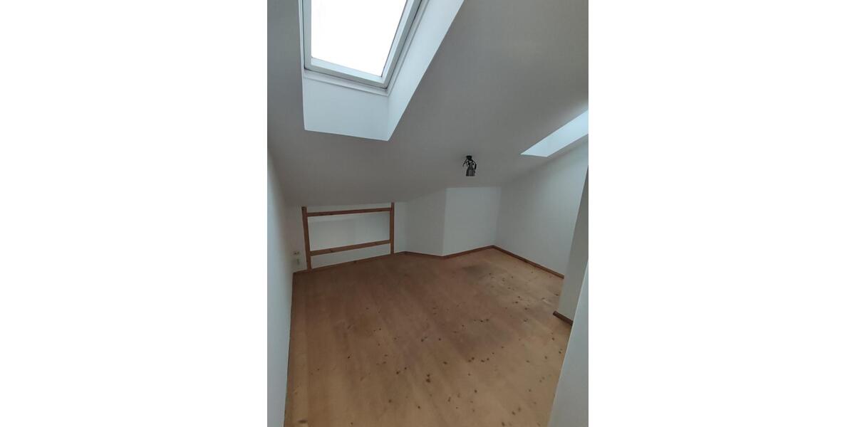 Helle, offene Maisonette-Wohnung mit Balkon im Kasernenviertel 2 zimmer