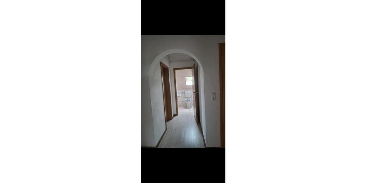 Dachgeschoßwohnung Schierling - 4 Zimmer, 100 m&sup2;, 1.050&euro; | Angebot:26614912