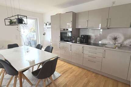 Wohnung Nittendorf - 3 Zimmer, 88 m&sup2;, 375.000&euro; | Angebot:26211577