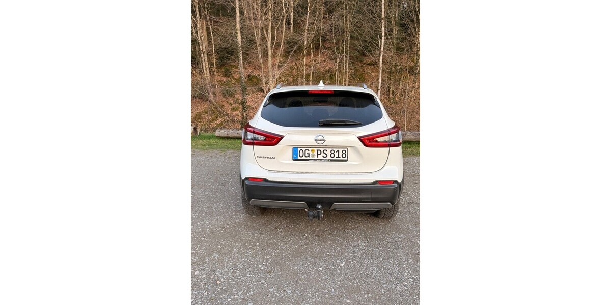 Nissan Qashqai 137.000 km 16.200 &euro; Zell 93199