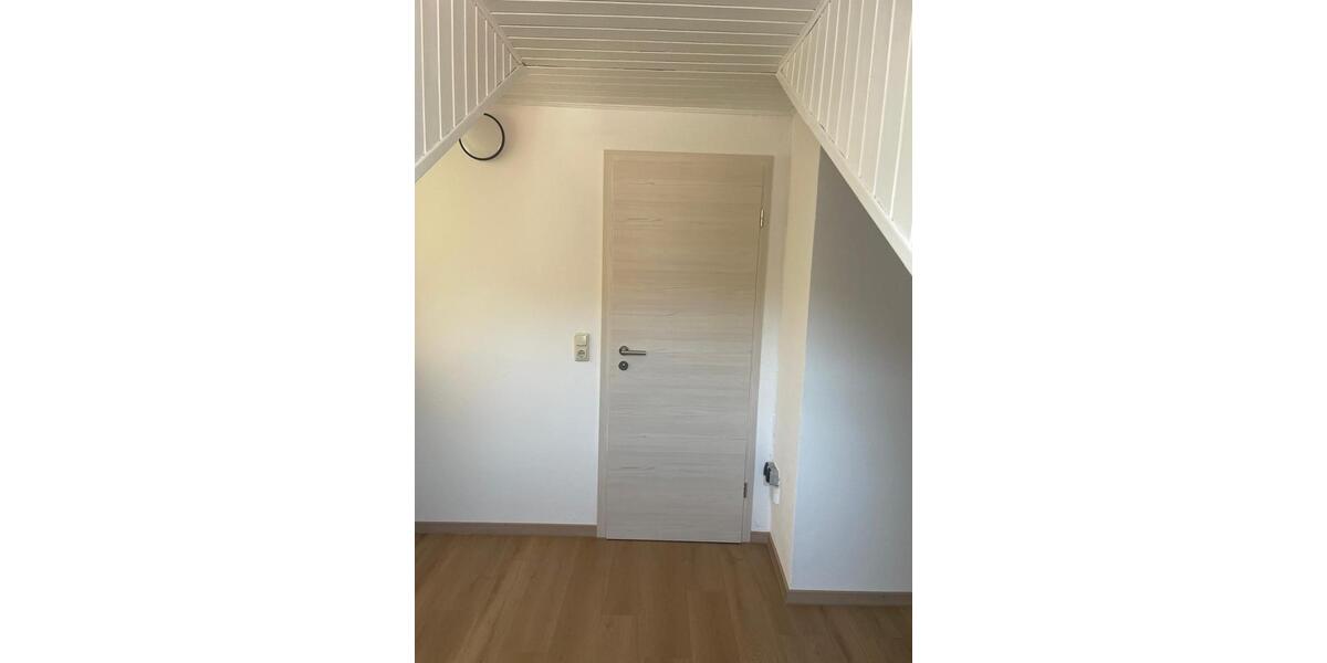 Dachgeschoßwohnung Saal an der Donau - 3.5 Zimmer, 84 m&sup2;, 740&euro; | Angebot:26340134