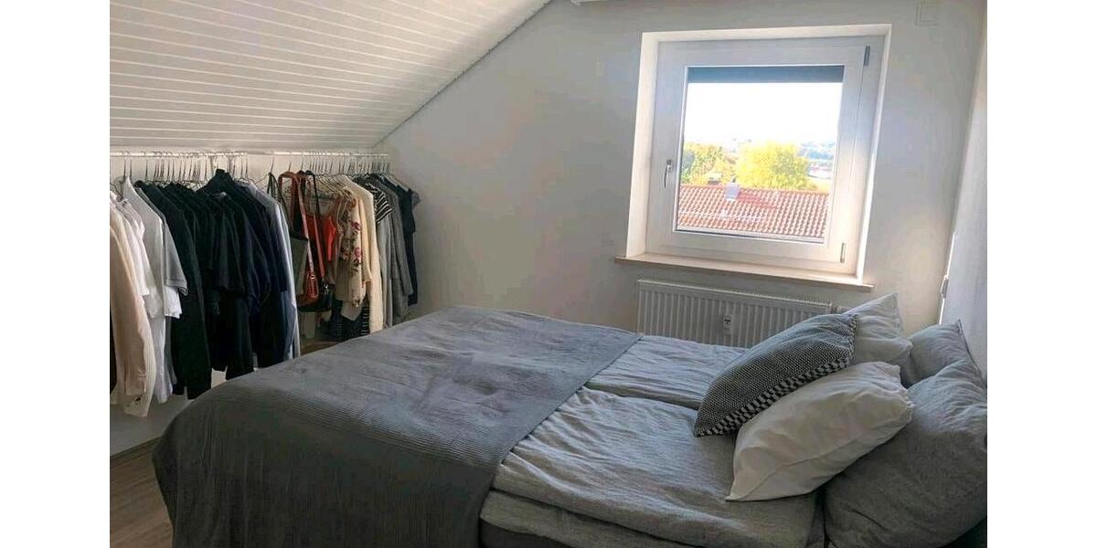 Dachgeschoßwohnung Regensburg Gallingkofen - 3 Zimmer, 45 m&sup2;, 800&euro; | Angebot:25343913