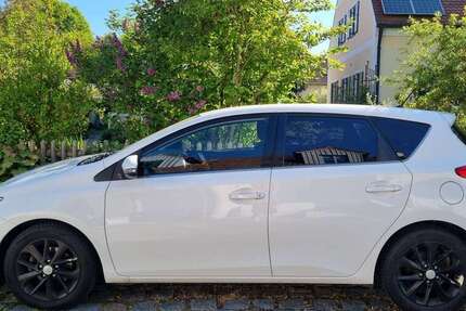 Toyota Auris 189.000 km 6.700 &euro; Laaber 93164