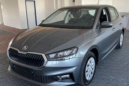 Skoda Fabia 53.990 km 14.190 &euro; Regensburg 93057