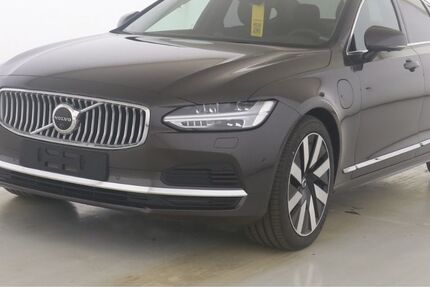 Volvo S90 27.500 km 44.490 € Neutraubling 93073