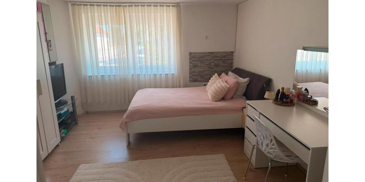Einfamilienhaus Obertraubling - 6 Zimmer, 190 m&sup2;, 530.000&euro; | Angebot:27055054