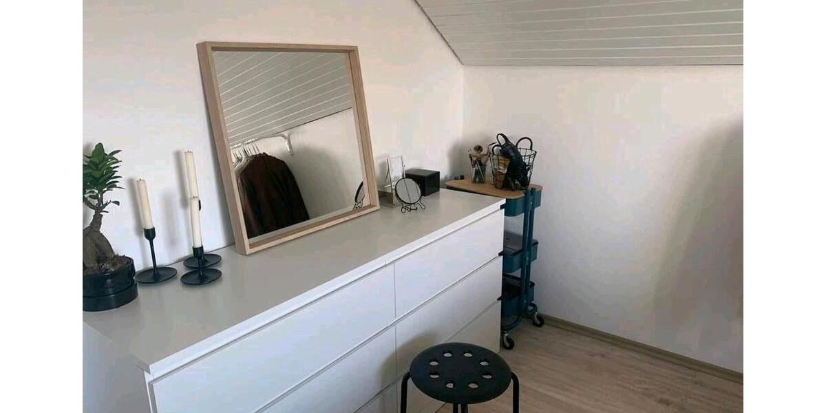 Dachgeschoßwohnung Regensburg Gallingkofen - 3 Zimmer, 45 m&sup2;, 800&euro; | Angebot:25343913