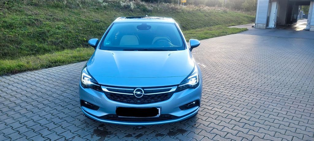 Opel Astra 132.000 km 8.900 € Teublitz 93158