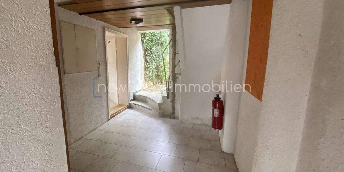 Mehrfamilienhaus, Wohnhaus Alteglofsheim - 7 Zimmer, 225 m&sup2;, 310.000&euro; | Angebot:24033627