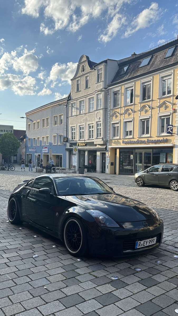 Nissan 350Z 117.000 km 18.500 € Regensburg 93057