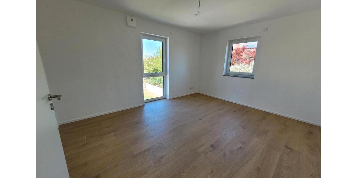 Doppelhaushälfte Obertraubling - 6 Zimmer, 141 m&sup2;, 699.000&euro; | Angebot:26750598