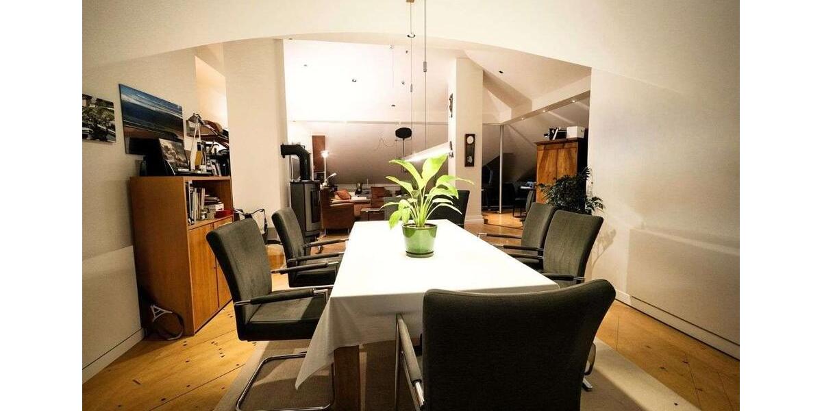 Dachgeschoßwohnung Regensburg Das Dörnberg - 2 Zimmer, 122 m&sup2;, 1.600&euro; | Angebot:24662010