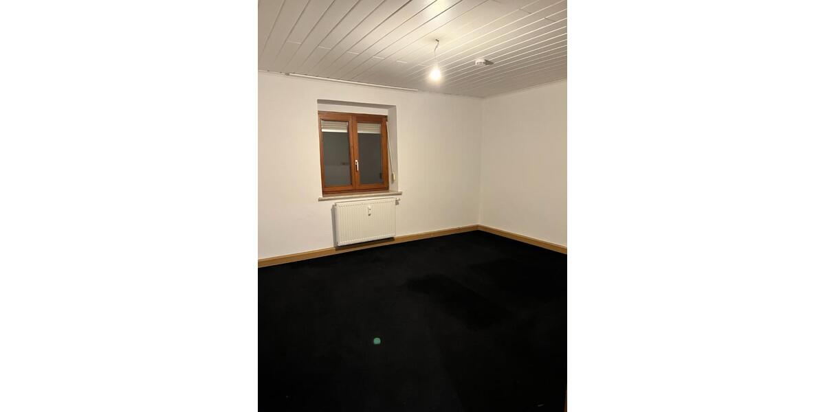 5 Zimmer-Wohnung 115 qm Maxhütte mit Garten 5 zimmer