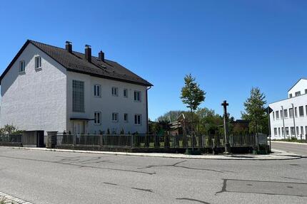 Haus Wenzenbach - 8.5 Zimmer, 280 m&sup2;, 1.100.000&euro; | Angebot:26504140