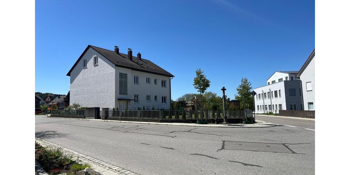 Mehrfamilienhaus, Wohnhaus Wenzenbach - 8.5 Zimmer, 280 m&sup2;, 1.100.000&euro; | Angebot:26504140
