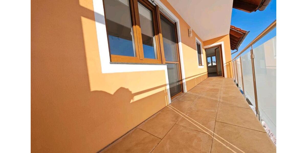 Etagenwohnung Sinzing - 3 Zimmer, 104 m&sup2;, 1.200&euro; | Angebot:26272778