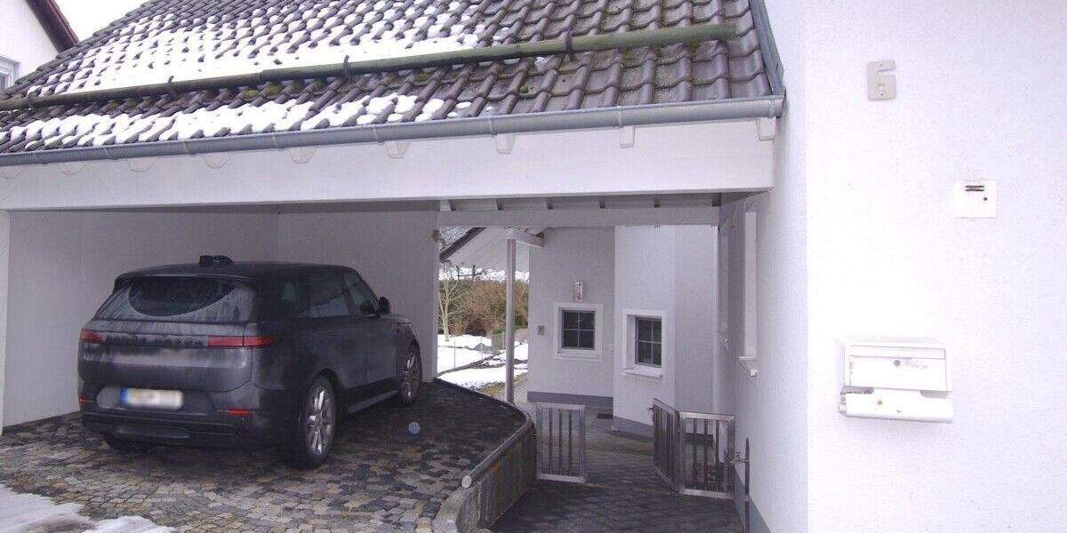 Doppelhaushälfte Lupburg - 4 Zimmer, 170 m&sup2;, 1.440&euro; | Angebot:25744435