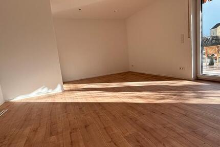 Wohnung Laaber - 4 Zimmer, 106 m&sup2;, 1.320&euro; | Angebot:25906772