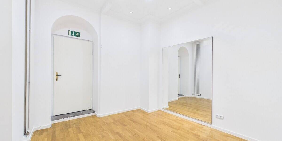 Gewerbeobjekt Regensburg Innenstadt - 3 Zimmer, 2.000&euro; | Angebot:26597569
