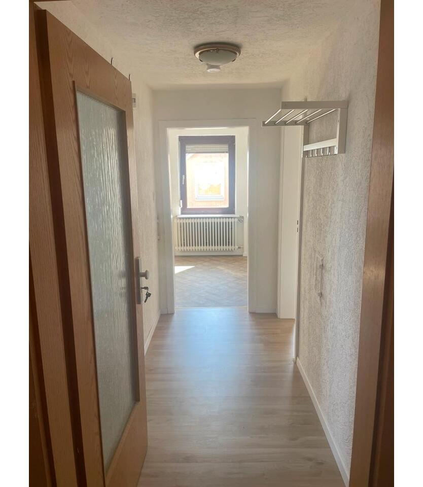 Dachgeschoss Wohnung zu vermieten. WG geeignet