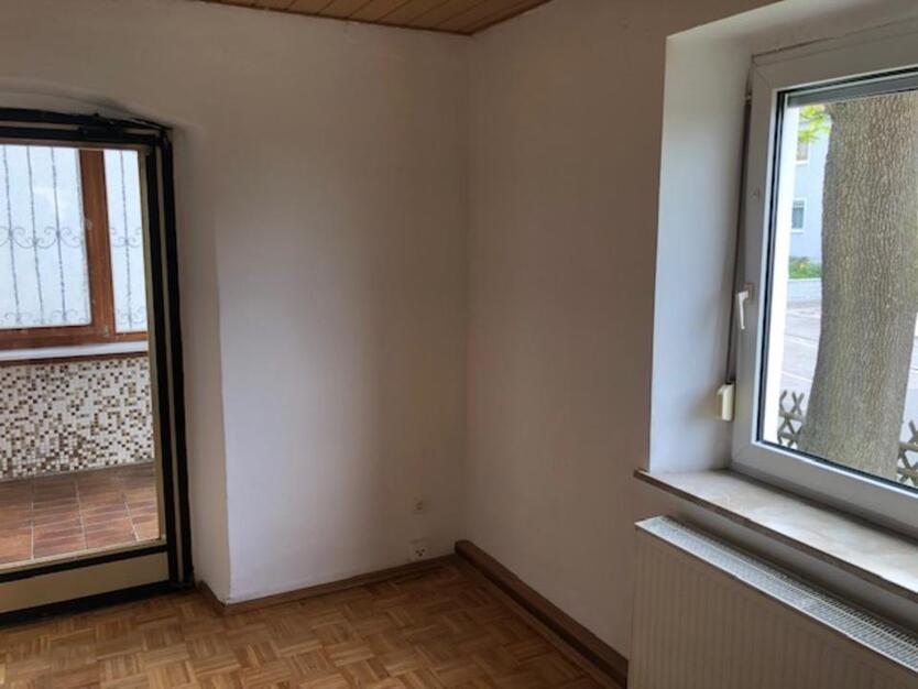 3 Zimmer + Kü + Bad incl. EBK und Gartenbenutzung 2erWG geeignet