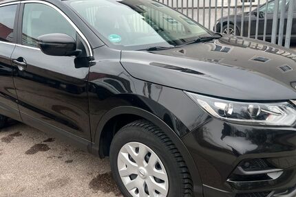 Nissan Qashqai 81.000 km 13.650 &euro; Regensburg 93055