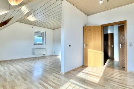 Wohnung Thalmassing - 2 Zimmer, 67 m&sup2;, 540&euro; | Angebot:25940251