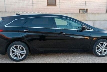 Hyundai i40 160.000 km 8.990 &euro; Regensburg 93057