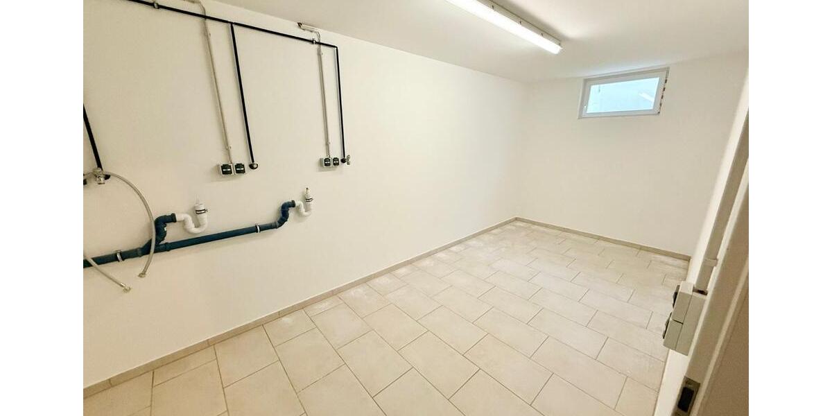 Helle 1-Zimmer-Wohnung in Regenstauf mit großzügiger Dachterrasse 1 zimmer