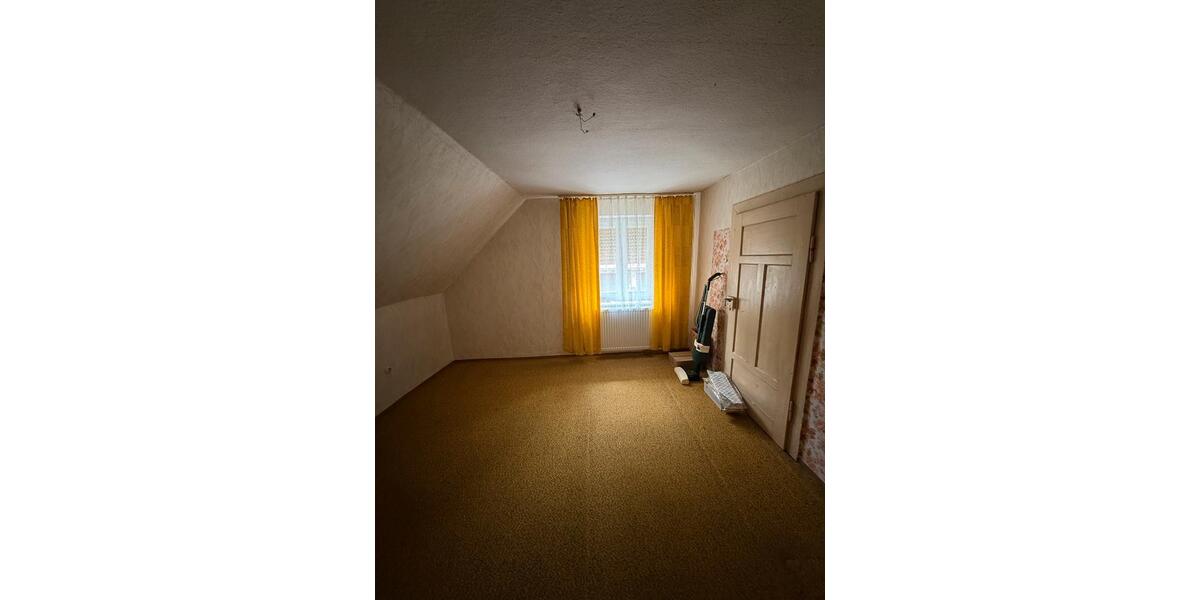 Einfamilienhaus Burglengenfeld - 6 Zimmer, 90 m&sup2;, 142.000&euro; | Angebot:26465305