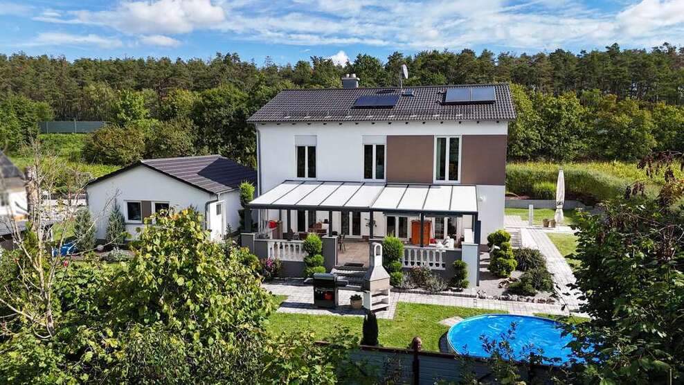 Haus zum Kaufen in Maxhütte-Haidhof 695.000 € 186 m²